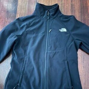 The North Face Women's Apex Bionic Jacket in Black Size Medium